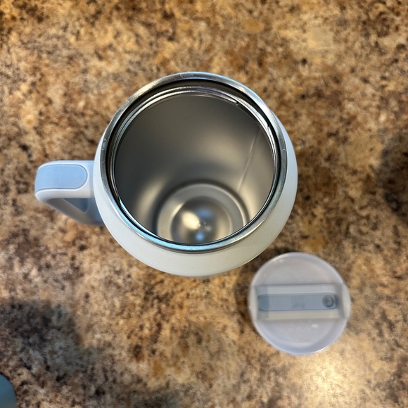 64 oz. Stanley Tumbler - Picture 3 of 5